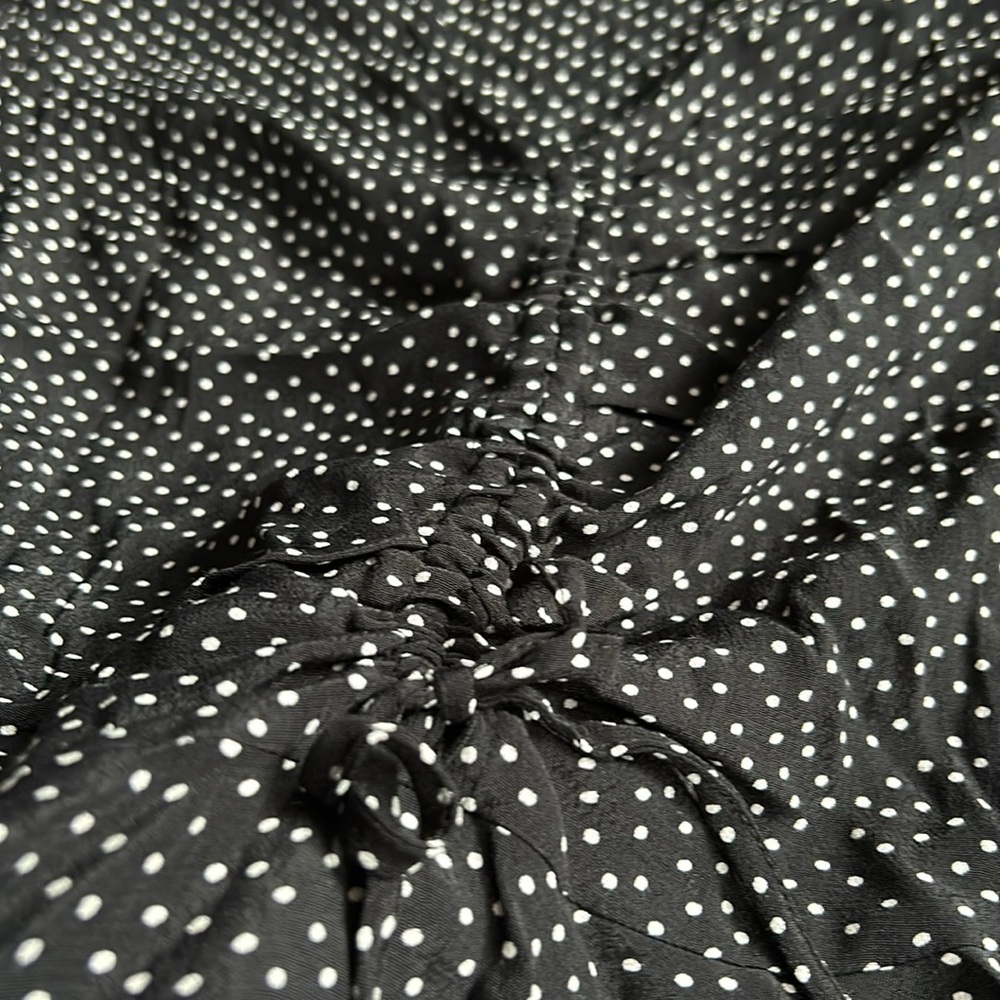 HM V-Neck Ruched Blouse - Picture 2 of 5